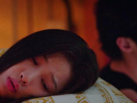 尽管不是亲兄妹,当受到威胁依然会站出来 #看双轨被甜的睡不着 #姜暮#虞书欣#双轨#影视解说