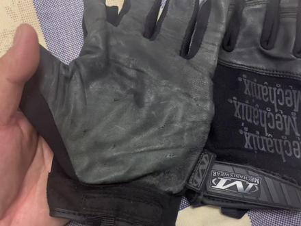 这还是你想要的超级技师战术手套吗?