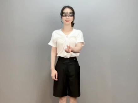 生活搭配71期|黑色短裤的多种搭配#学搭配 #蒙面搭配师 #黑色短裤 #创作灵感 @抖音小助手 @DOU+小助手