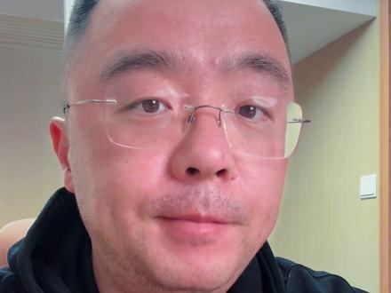 一只“龙虾”引发的全民焦虑:为什么一个美国人写的程序,在美国没有引发狂欢,到了中国却让顶级的官媒下场预警,让无数人宁愿冒着隐私泄露、银行卡被盗刷的风险也要去“养”?#openclaw