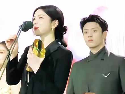 陈靖可陈妍希星光大赏同框cut,鹅好事做尽
#陈靖可 #陈妍希 #cp #星光大赏 #同框