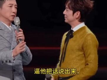 何炅在娱乐圈混了这么多年,不是白混的。庾澄庆被淘汰,他想走,何炅连着拦。#人物故事 #创作者扶持计划 #社会百态 #上热搜 #娱乐圈 @抖音小助手