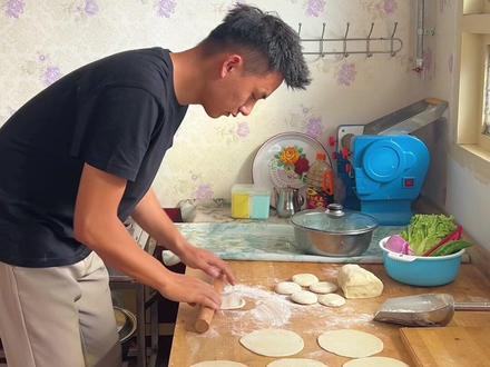 烫面油香孩子们的最爱,赶紧做起来吧#新农村计划2022 #临夏加油 #我的乡村生活 #vlog日常