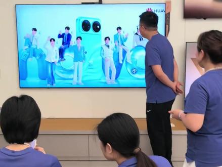 时代少年团仁义这块没得说#时代少年团 #宋亚轩 #张真源 #华为