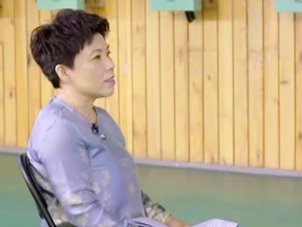 许海峰:我的金牌捐了,奖金留下了 #奥运记忆 #奥运 @邓亚萍