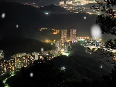 #分享好听的歌 #创作者中心 #创作灵感 孟婆嫌你烦 你们那个死活忘不完的人 又是谁?#音乐完整版 #音乐人威猛先生