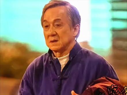 71岁,成龙终于承认:他的大脑,比他的身体还难控制。养花忘了浇水。
那个在镜头前玩命的成龙,和那个连浇花都记不住的成龙,是同一个人。
这或许才是真相:
困扰你的,恰恰在成就你。
你每一次走神,每一次冲动,都不是缺陷,而是引擎的轰鸣。#娱乐圈 #明星 #成龙