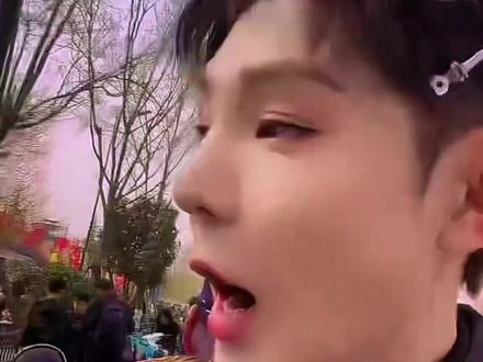 万岁山大爷一喊,把高迪都整社恐了 @高迪 @精彩高迪工作室 @黑暗萝莉大美 @马大美🥕 #高迪 #高迪直播 #精彩高迪 #帅哥 #万岁山高迪