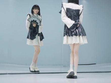 原编真的太美了 #咏春 #七朵 #翻跳 #抖音热门舞蹈计划