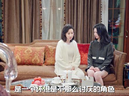 闭环,又是闭环!细扒《骄阳似我》最后几集的细节,才明白顾漫改编的深意所在。害人者得不到最好的救治,骗人者被毁了一生,叶容放下一切奔向深圳重新开始,庄序却被困在过去走不出来,每个人都得到了应有的结局!《骄阳似我》最后几集简直就是神来之笔!#骄阳似我 #赵今麦 #宋威龙 #了不起的精讲团 #影娱漫谈编辑部