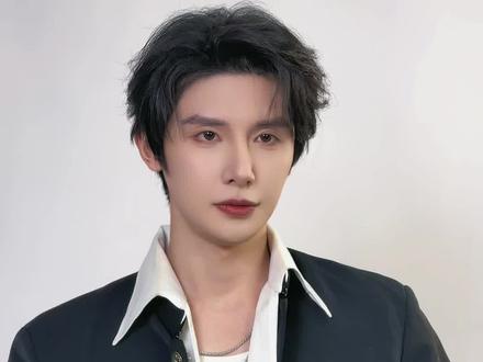 都结婚一年多了,鸽咋还会因为白白一句“我老公”暗爽呢~啧啧啧~#朱一未白昕怡 #第10000次攻略阴郁反派 #我的cp天下第一甜 @白昕怡honey🎠 @朱一未🔒🔒