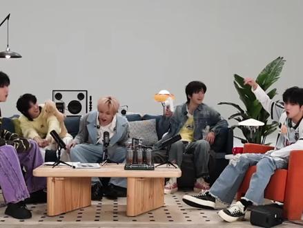 又是一年生日
那次也是陈天润最后一次物料里
那天他的哥哥弟弟盯着他看了好久
谁都没有想过那是一次告别#张子墨生日 #陈天润#邓佳鑫 #穆祉丞#TFing