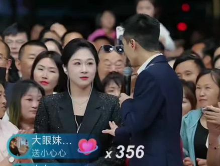 @艾米尔²³² @索图 艾米尔被受邀索图大舞台给最高礼仪,三首个涨粉15万多,演唱原唱歌曲《龙魂》《孤鹰》女版《悟空叹》