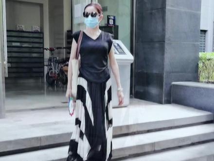 国外iphone14promax上手 fc145fe26450c9d040cc463143f22742~tplv-dy-resize-origshort-autoq-75:330.jpeg?x-expires=1994947200&x-signature=c3hFF0EohOeiHIA6x7xRek07wy0%3D&from=3213915784&s=PackSourceEnum_AWEME_DETAIL&se=false&sc=cover&biz_tag=pcweb_cover&l=021679590426387fdbddc0200160056e641b6166000005163475a
