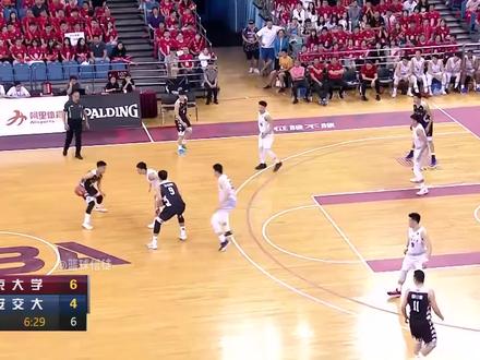 赖益烨CUBA最后一战,14投7中,三分8中4,拿到了18分3板5助攻2抢断,各种不讲理三分+骚操作,太秀了!