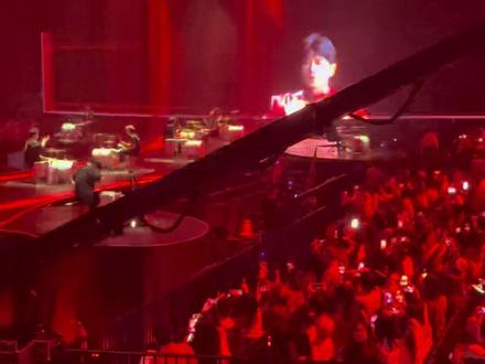 张杰澳门跨年演唱会开场就是逆战#live现场 #演唱现场 #张杰澳门跨年演唱会 #张杰澳门演唱会