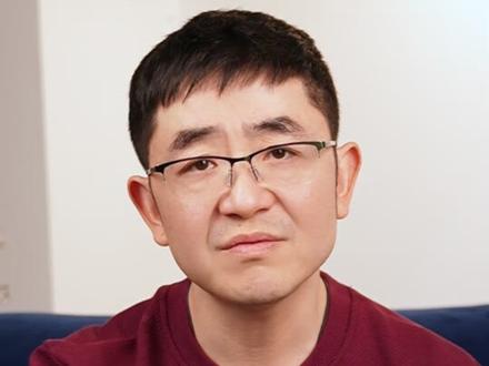 养娃最怕什么?不是孩子落后,是你被“自我恐吓”洗了脑。 收起焦虑,记住这三字真经,松弛一点。#养娃 #亲子 #拒绝焦虑 #家长必看 #哈佛亮爸