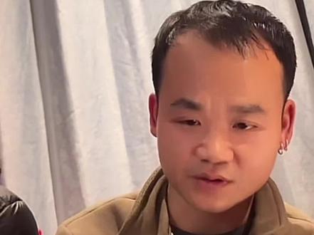 龙总专访苗王,恭喜苗王在七星山拿到十几万奖金 #内容太过真实 #苗王#荒野求生