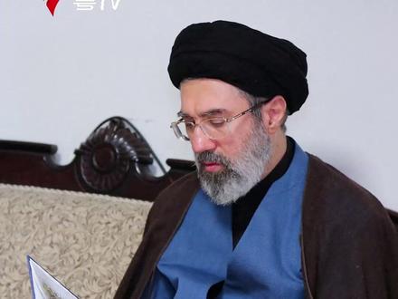 哈梅内伊之子继任伊朗最高领袖,释放什么信号