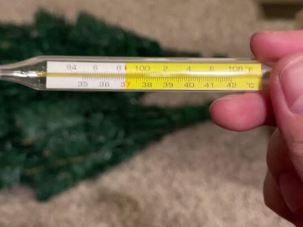 #美国生活 #家庭必备#发烧 #温度计 体温计甩不下去怎么办?教大家一个简单实用的小妙招 快点点赞收藏吧❤️