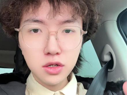 关于大家在使用seedance2的一些疑问,以及我们工具什么时候可以接入它。#seedance2 #AI电商视频 #AI服装内容 #木桐同学