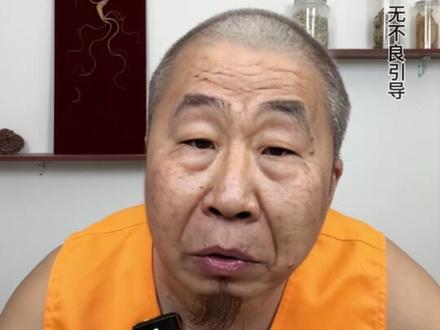 广东莫氏鸡煲最近可太火了啊,今儿咱来个顶配版,真鲜呐 #莫氏鸡煲 #老万说草 @老万说草小号