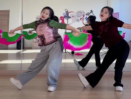 #俏女子扇子舞完整版@DOU+上热门 @DOU+小助手 @抖音小助手