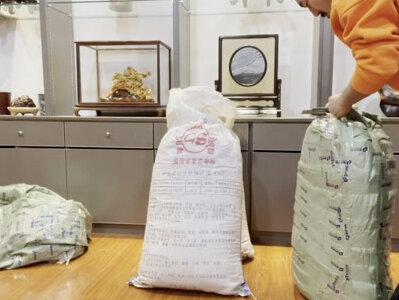 海南黄花梨油梨老料刨花到了,装完枕头手都是香的 #海南黄花梨 #黄花梨 #红木 #枕头 #失眠 #高血压