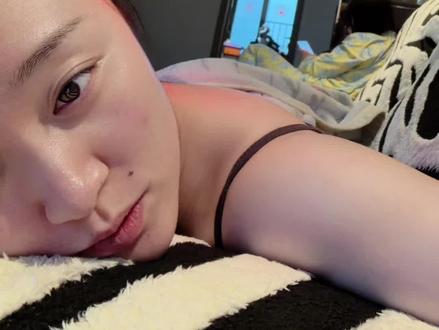 回复 @小磊哥🌎的评论 腰腿胳膊肩膀不舒服的,建议家里都备上一个仙鹤的这款理疗灯,在家随时烤真的很方便。 #腰疼 #腰疼腿疼 #肩膀疼 #理疗 #烤灯