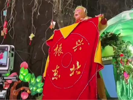 刘文祥爆火的背后,以为是玩梗,其实东北孩子和家乡企业的双向奔赴#品牌故事 #刘文祥 #麻辣烫 #振兴东北