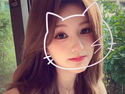 赵露思昨天还是御姐今天就变成小猫咪了 @赵露思 @赵露思工作室 #赵露思 #赵露思nonono手势舞好萌 #赵露思可爱 #绘画过程 #可露丽