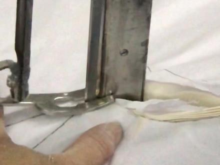 裤子要做好,裁床很关键,布要拉平整,不能偏刀,裤腿中要打剪刀口,车间对剪刀口做才不会扭腿#牛仔服装工厂 #服装厂 #服装行业 #工厂实拍 #源头实力厂家 #源头工厂 #工厂实拍视频 #工厂 #牛仔裤工厂 #࿆工࿆厂࿆实࿆拍࿆视࿆频࿆ #带你走进服装厂 #服装人 #࿆源头实力厂家 @DOU+小助手 @抖音小助手