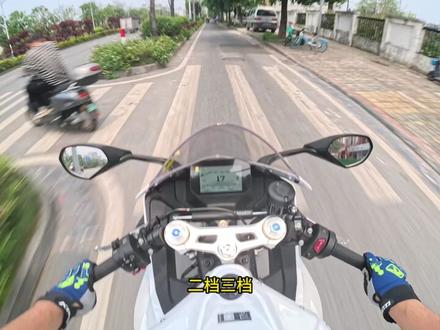 26款张雪500RR新手骑怎么样? #26款张雪500RR #新手能不能上张雪500 #张雪500 #张雪机车 #电子油门