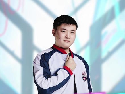 JJking追神成功,solo剑姬献唱《孤勇者》节目效果拉满,Uzi:你不会唱错歌词吧#uzi #jjking #孤勇者
