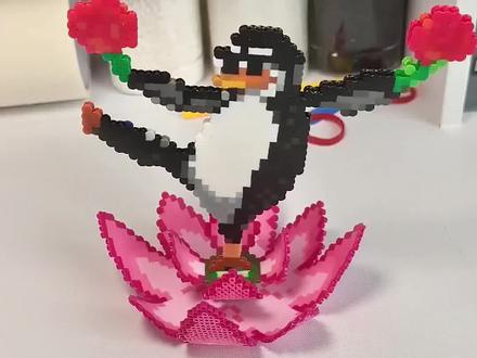 明月几时有~把酒问青天~这首歌太魔性了!好喜欢高雅人士啊怎么办,加个莲花底座更好玩了,大家快做起来吧!#手工 #手工教程 #拼豆 #创意 #高雅人士