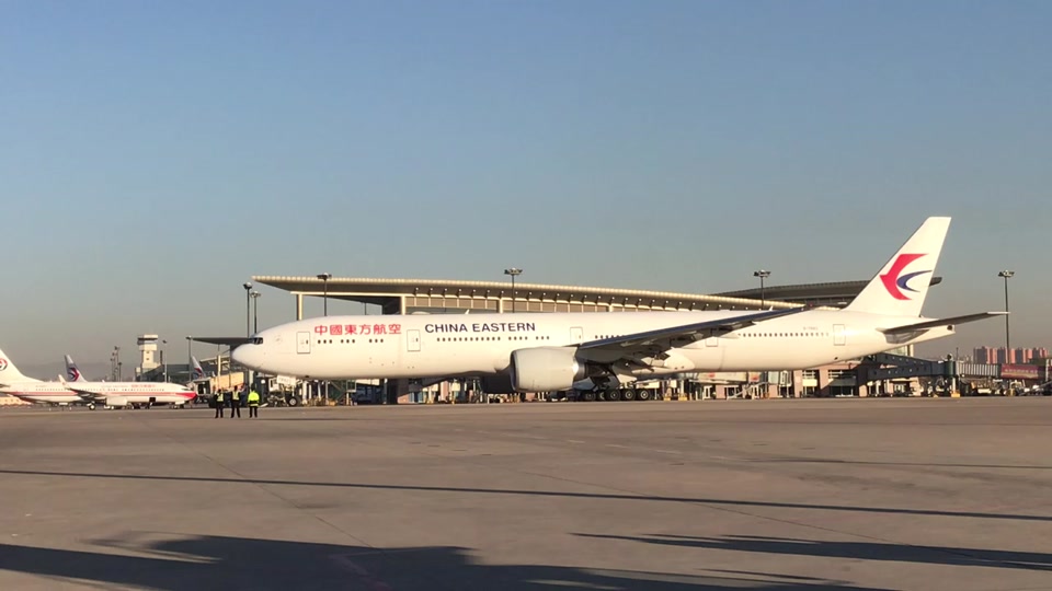 东航大白(波音777)首航美国.太原机场有了第一条赴美航线.