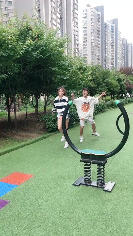 金鹰卡通主持人小喵_金鹰卡通主持人蜻蜓