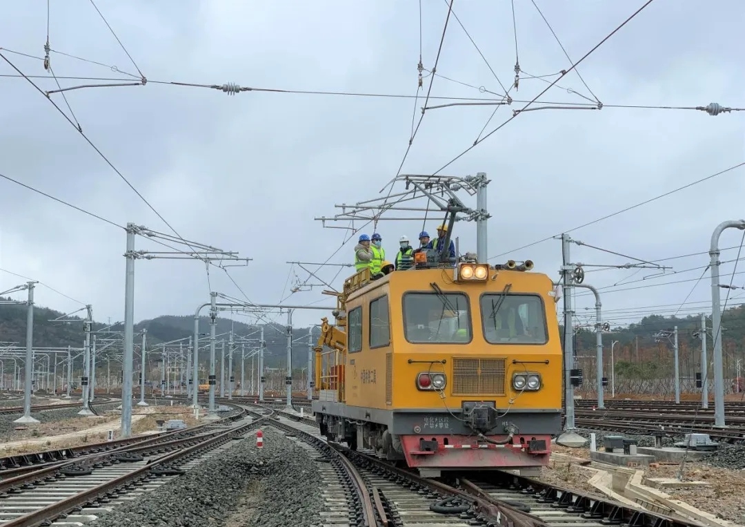贵阳地铁3号线完成首次接触网冷滑试验.