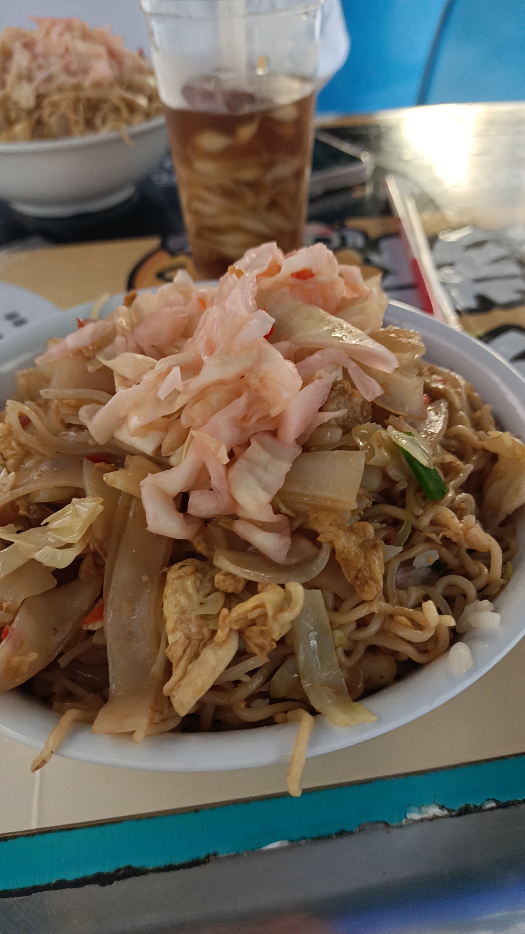 四川文理学院食堂  四川文理学院东西区都有食堂,西区里面有小辰种