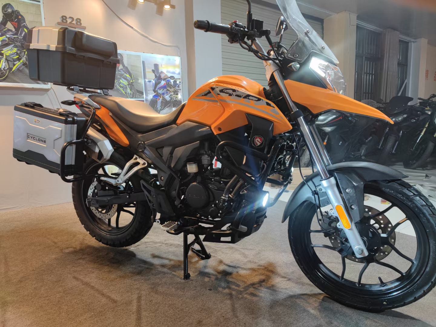 源晟摩托:赛科龙rx1s 个人一手车 手续齐全(牌照行驶证大本完税证明