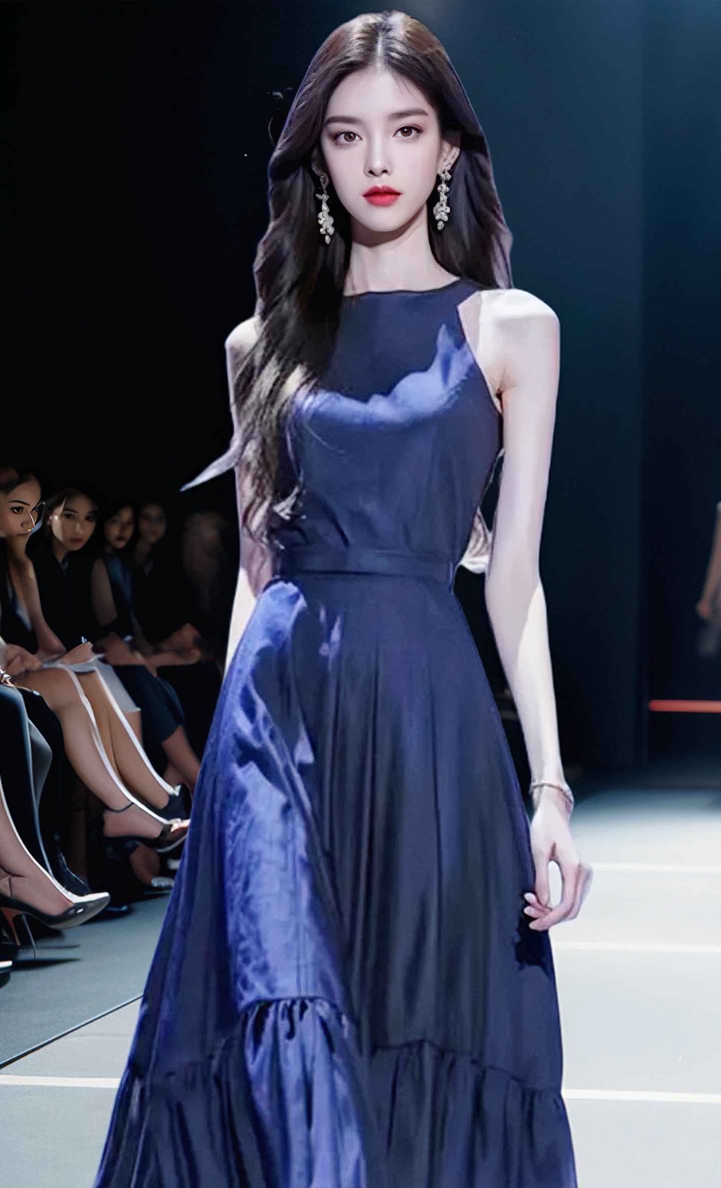 公子柒:法式气质挂脖连衣长裙!