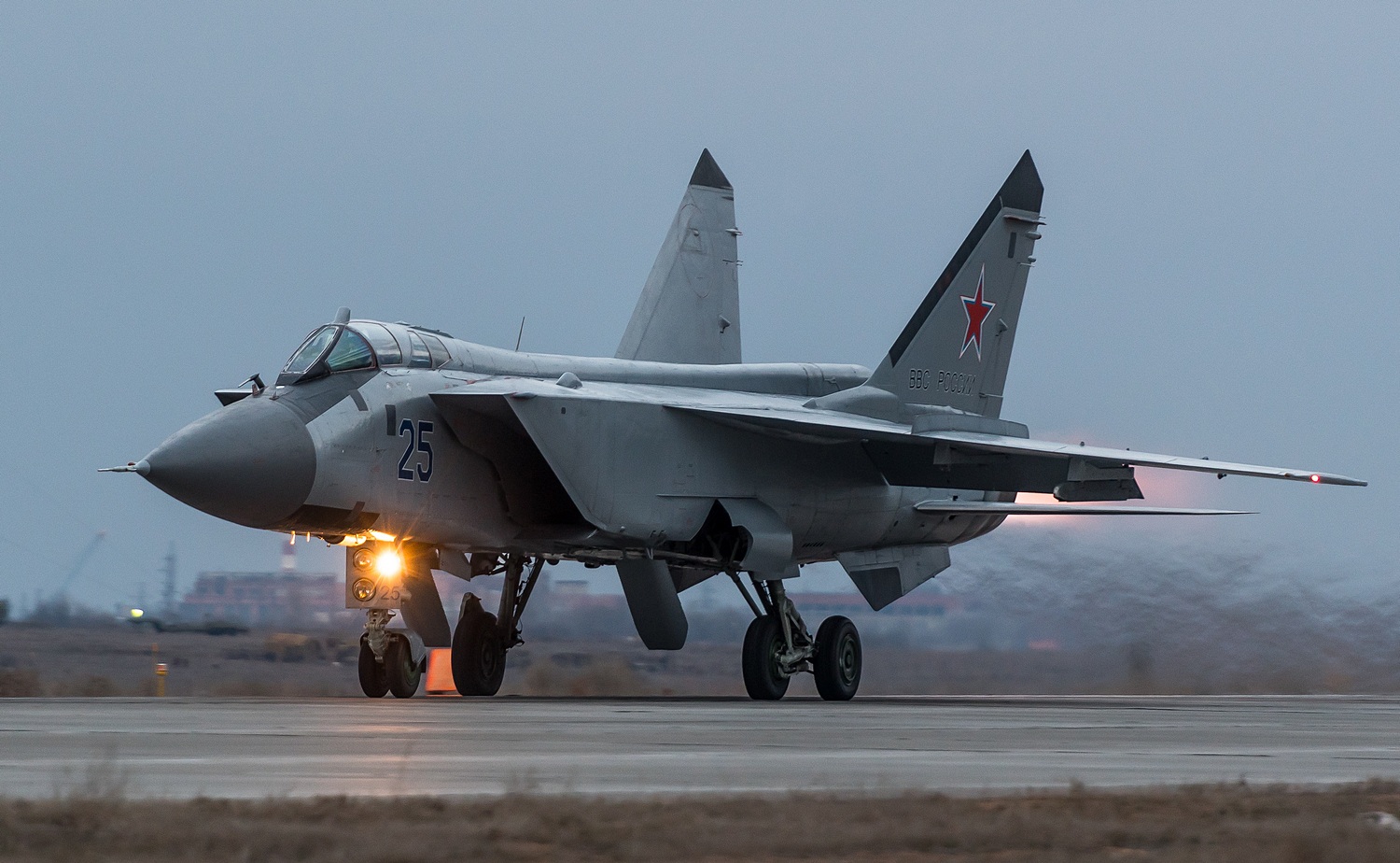 米格31好帅啊 #战斗机 #米格31 #抖音小助手