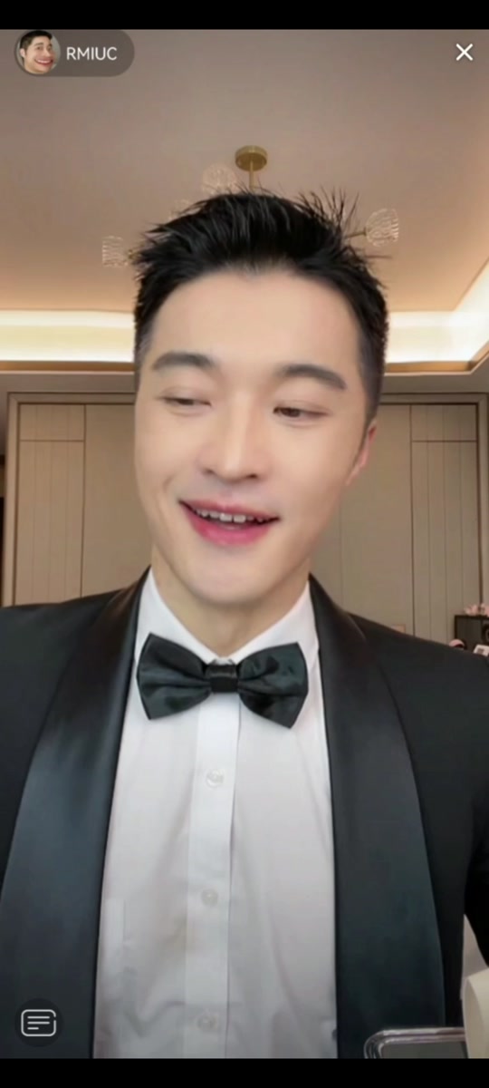 樊野早年长发_樊野多大年纪_樊野是哪里人 - 抖音