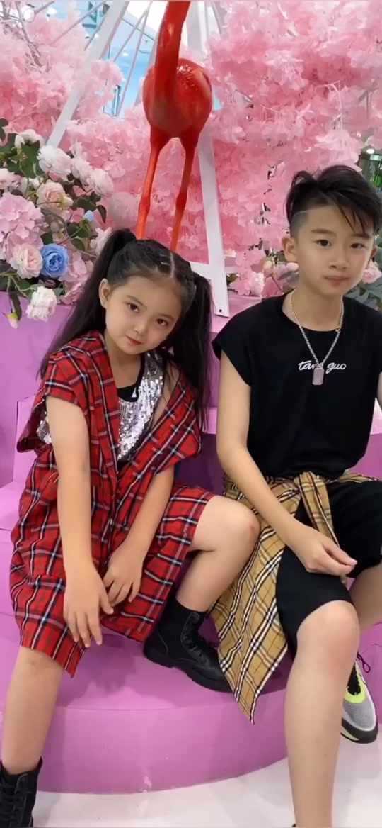 小天使李悟_李悟唱过的全部歌曲_李悟小童星 - 抖音