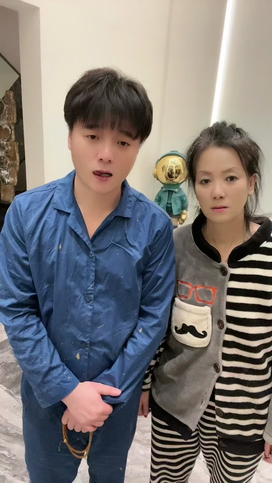 崔大笨和红豆离婚原因_崔大笨前任老婆