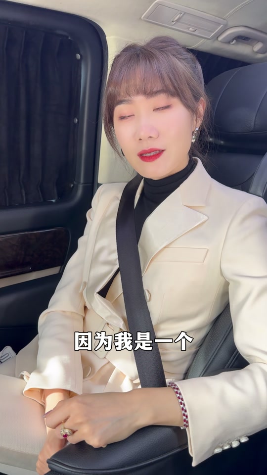 张萌萌解说员多次失误为什么还要选她 - 抖音