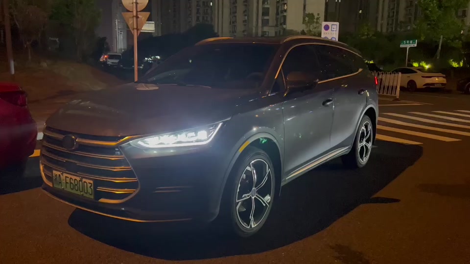 比亚迪精诚认证二手车长沙店昕昕:昨晚收,今天卖,精品车型就是这么吃