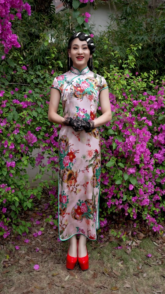 反串演员童美人哪里人多大了 - 抖音