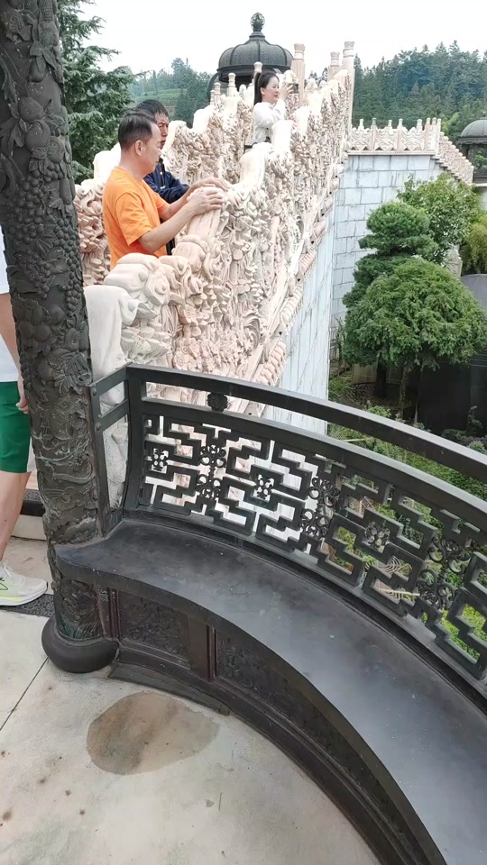 吴洪昌身价多少亿_六盘水吴洪昌 个人资料_贵州六盘水吴洪昌豪宅景观