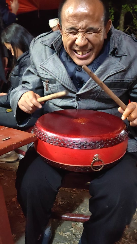 田伟三棒鼓